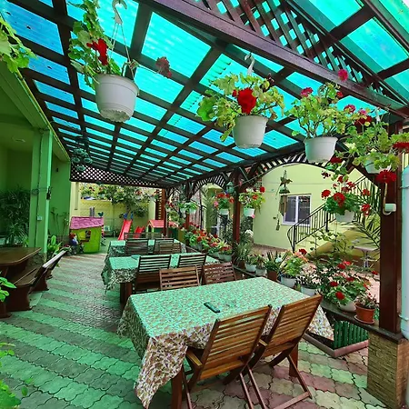 Casa Bianca Pensión 2*